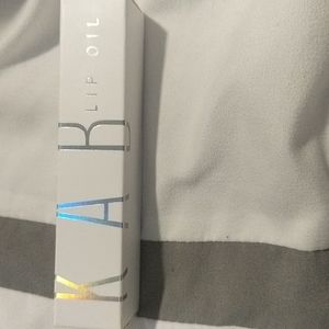 KAB lip oil